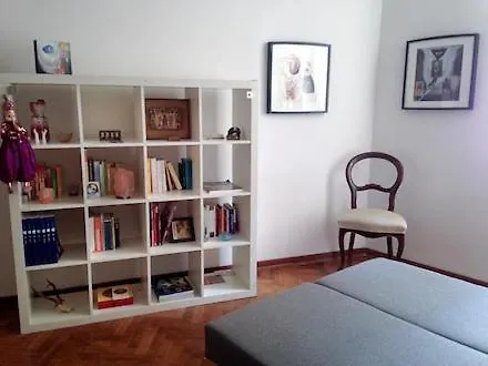 Apartment So Near To Downtown Trieste